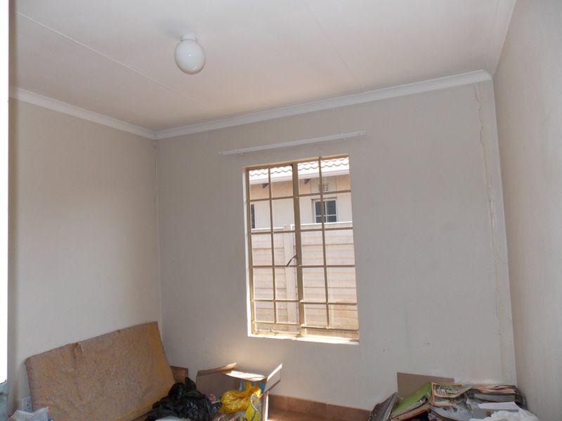 3 Bedroom House for Sale - Photo 8