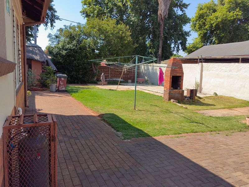 12 Bedroom Nsfas Accredited Commune - Photo 2