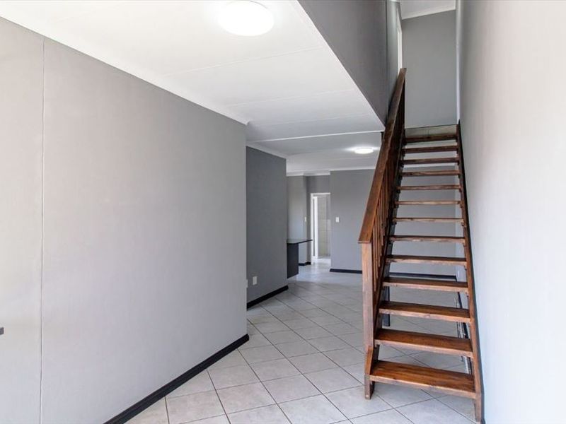 Charming Family Home with Practical Layout - Photo 2