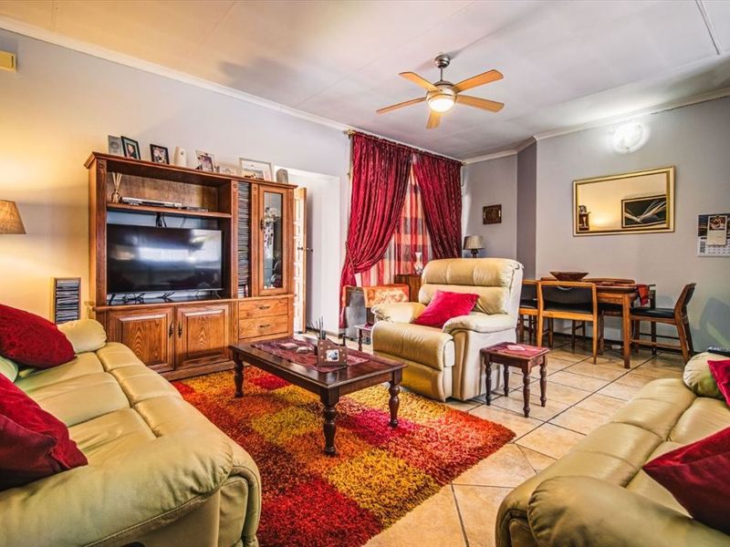 Modern and Neat Home Perfect for Couples or Small Families - Photo 2