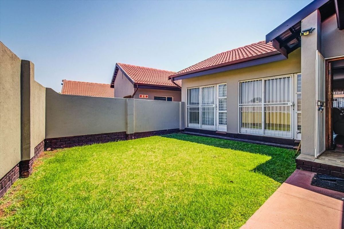 Modern and Neat Home Perfect for Couples or Small Families - Photo 3