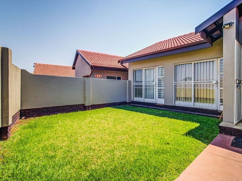 Modern and Neat Home Perfect for Couples or Small Families - Photo 3