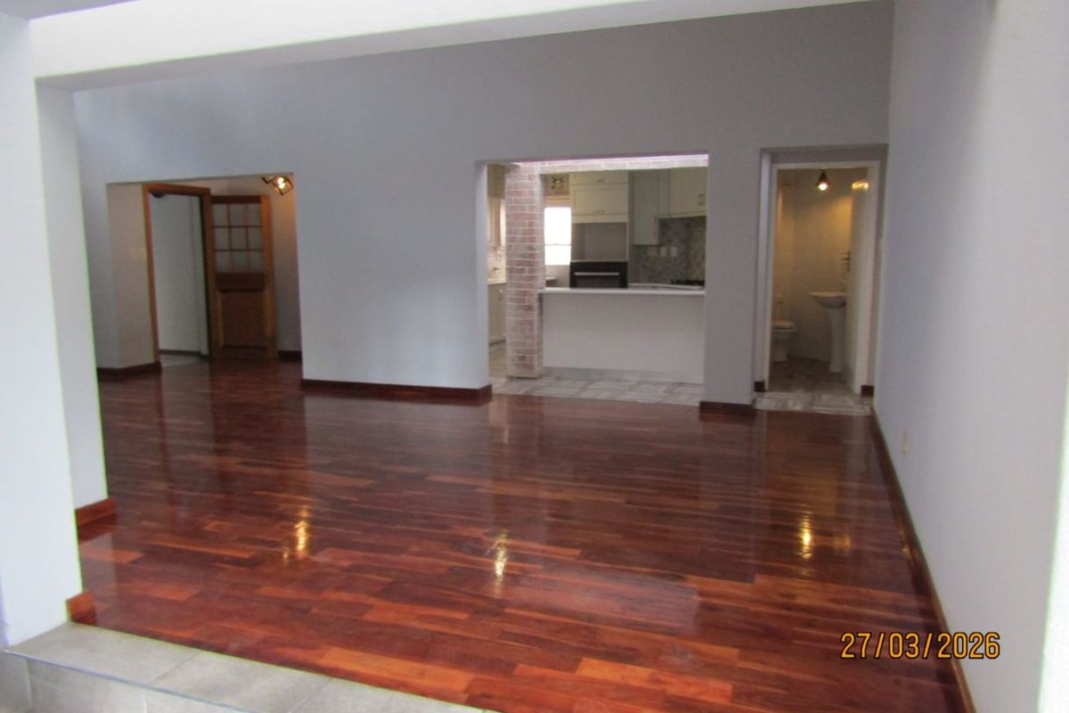 Spacious Family Home with Modern Comfort and Style - Photo 5