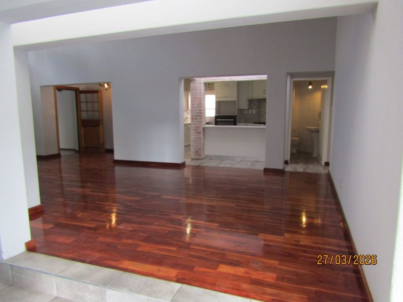 Spacious Family Home with Modern Comfort and Style - Photo 5