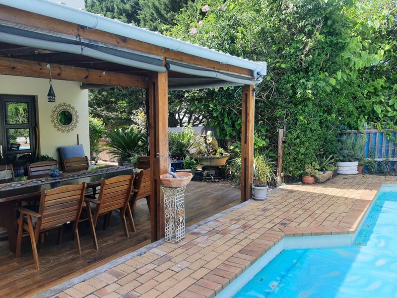 DUAL-LIVING FAMILY GEM ON DOUBLE STAND - Photo 6