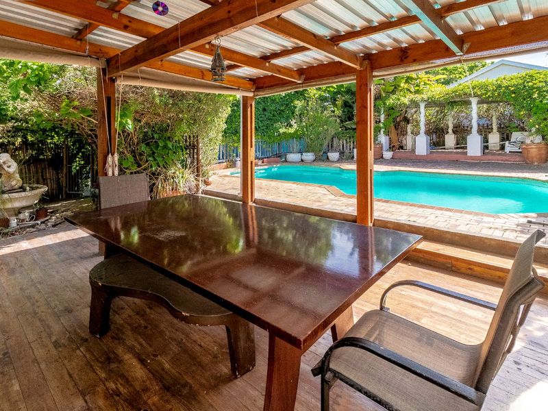 DUAL-LIVING FAMILY GEM ON DOUBLE STAND - Photo 9