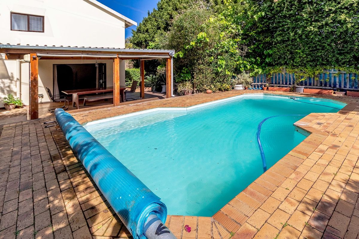 DUAL-LIVING FAMILY GEM ON DOUBLE STAND - Photo 4