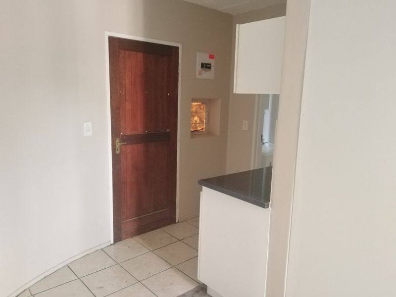 One bedroom apartment  - Photo 3