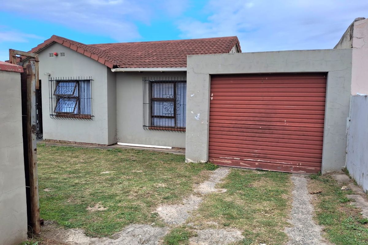 3 Bed House in Amalinda for Sale - Photo 3