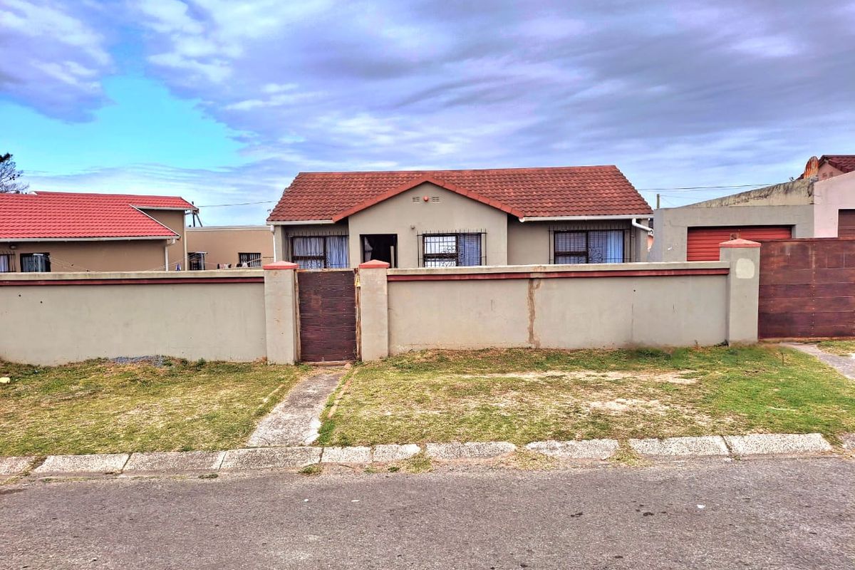 3 Bed House in Amalinda for Sale - Photo 4