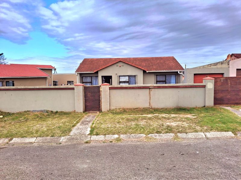 3 Bed House in Amalinda for Sale - Photo 4