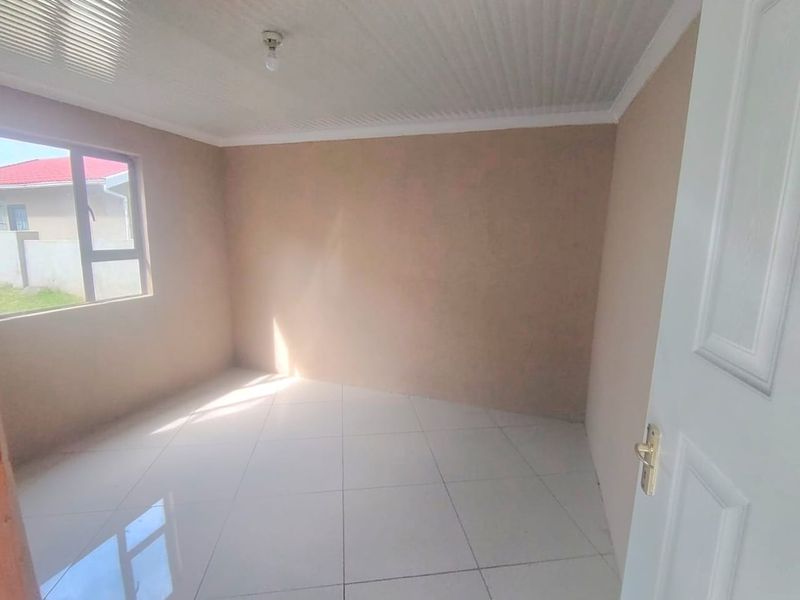 3 Bed House in Amalinda for Sale - Photo 7