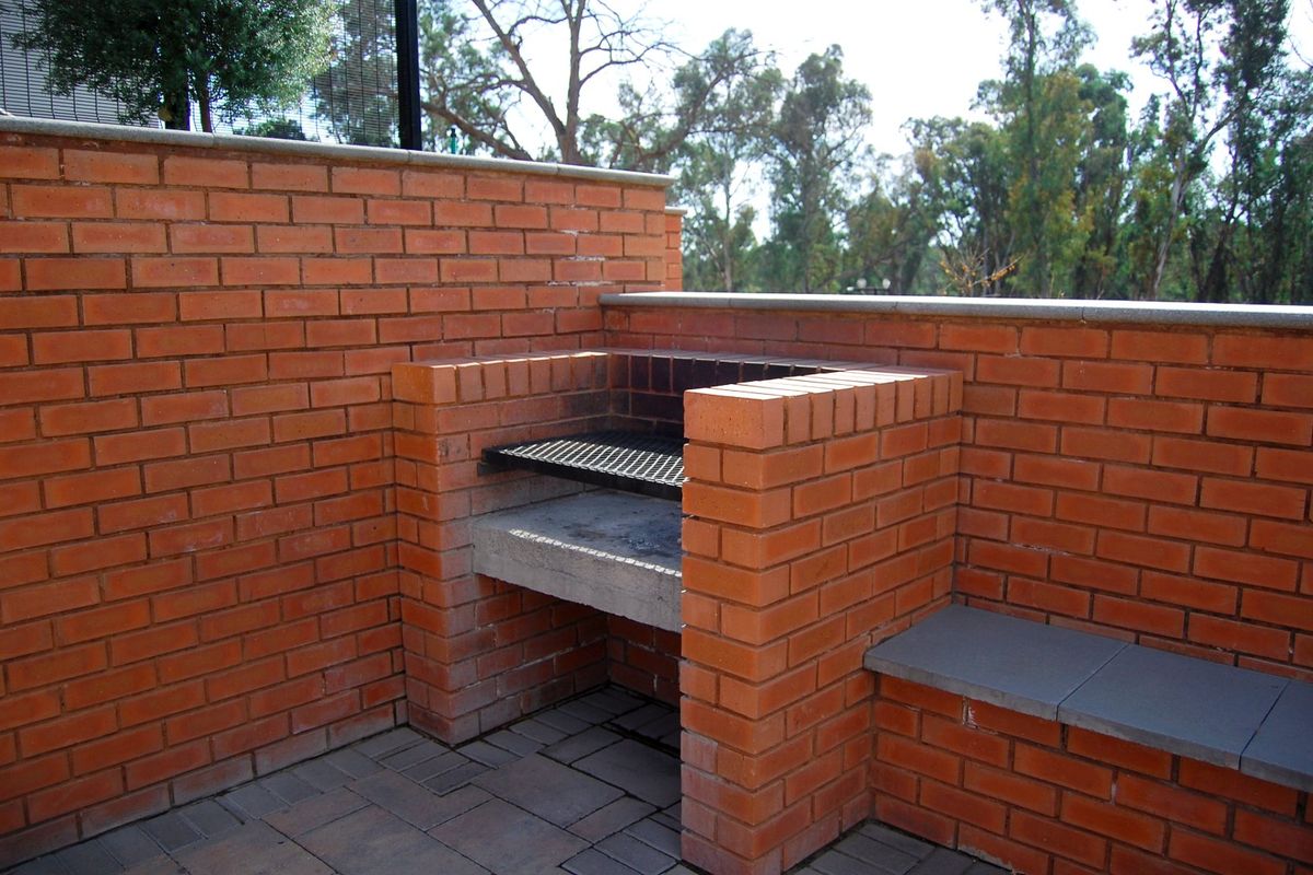 1 Bedroom, 1 Bathroom Apartment to rent in Fish Eagle View, Modderfontein! - Photo 3