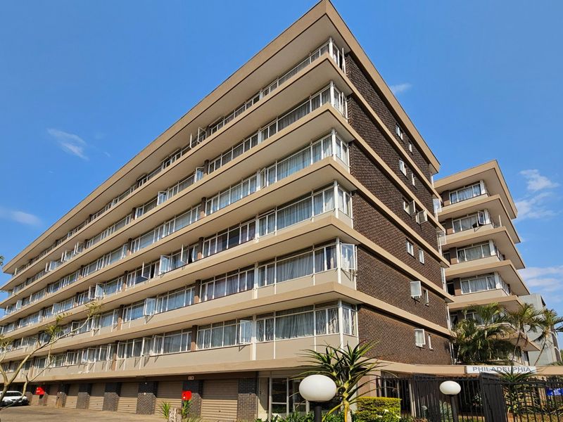 PRIME LOCATION - ARCADIA BUILDING NEWLY UPGRADED - Photo 4