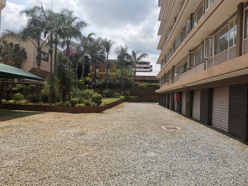 PRIME LOCATION - ARCADIA BUILDING NEWLY UPGRADED - Photo 10