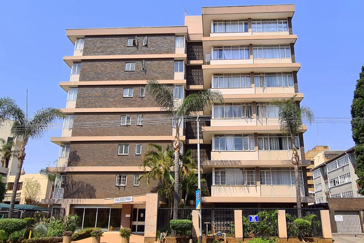 PRIME LOCATION - ARCADIA BUILDING NEWLY UPGRADED - Photo 5