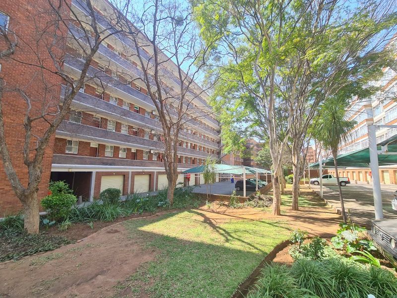 GEZINA BUILDING FOR SALE WITH 48 X APARTMENTS - Photo 1