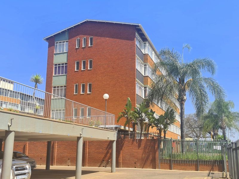 MEDIUM SIZED A-GRADE BUILDING IN GEZINA WALKING DISTANCE TO UP PRINSHOF  - Photo 10