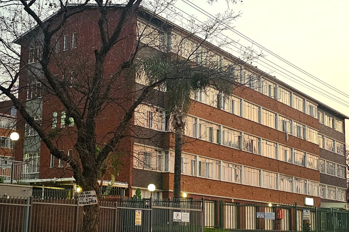 MEDIUM SIZED A-GRADE BUILDING IN GEZINA WALKING DISTANCE TO UP PRINSHOF  - Photo 3