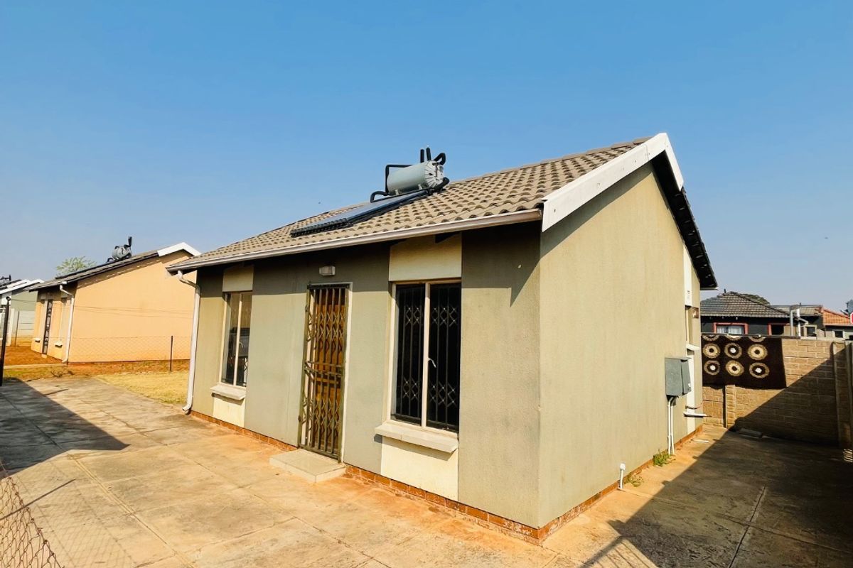 2BEDROOM 1BATHROOM HOUSE FOR SALE AT SKY CITY  - Photo 3