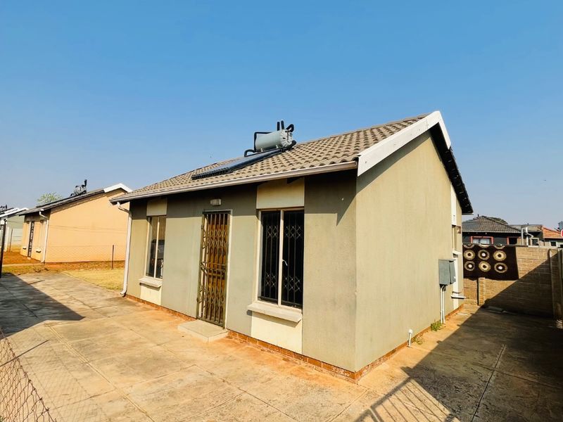 2BEDROOM 1BATHROOM HOUSE FOR SALE AT SKY CITY  - Photo 3