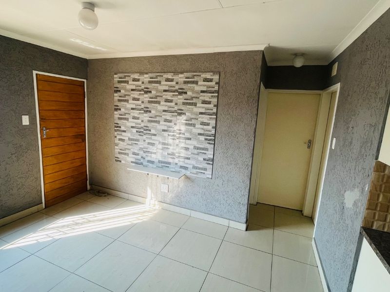 2BEDROOM 1BATHROOM HOUSE FOR SALE AT SKY CITY  - Photo 8