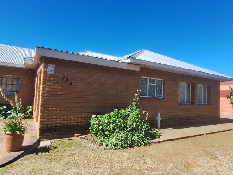 3 Bedroom House for sale in Songloed  - Photo 3