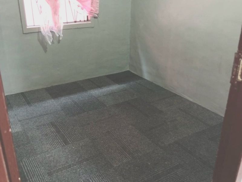 3 bedroom home. Must view Property! Perfect Starter Home in Lenasia! - Photo 5