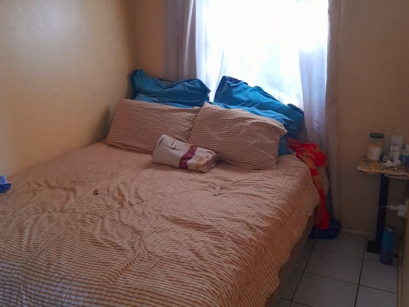 3 Bedroom Family Home with Spacious Yard and Great Potential - Photo 8