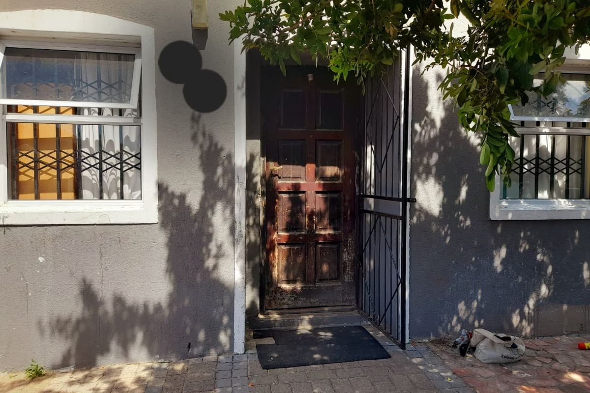 3 Bedroom Family Home with Spacious Yard and Great Potential - Photo 3