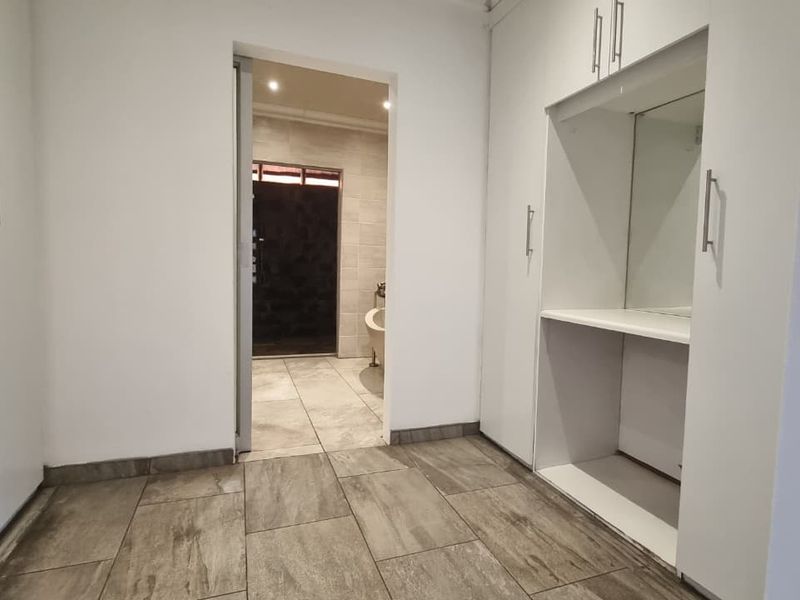 LUXURY LIVING AT ITS FINEST! Stunning 4 Bedroom Family Home in Duncanville with Endless Amenities. - Photo 5