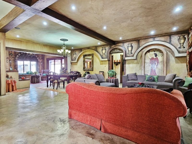 A unique Tuscan-style property on the Vaal River. - Photo 10