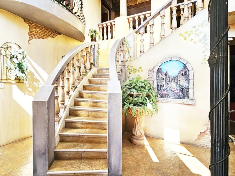 A unique Tuscan-style property on the Vaal River. - Photo 7