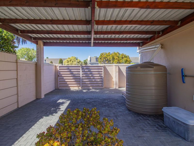 North-Facing Family Gem on a Corner Plot – Solid Sunningdale Home with Dual Access - Photo 7