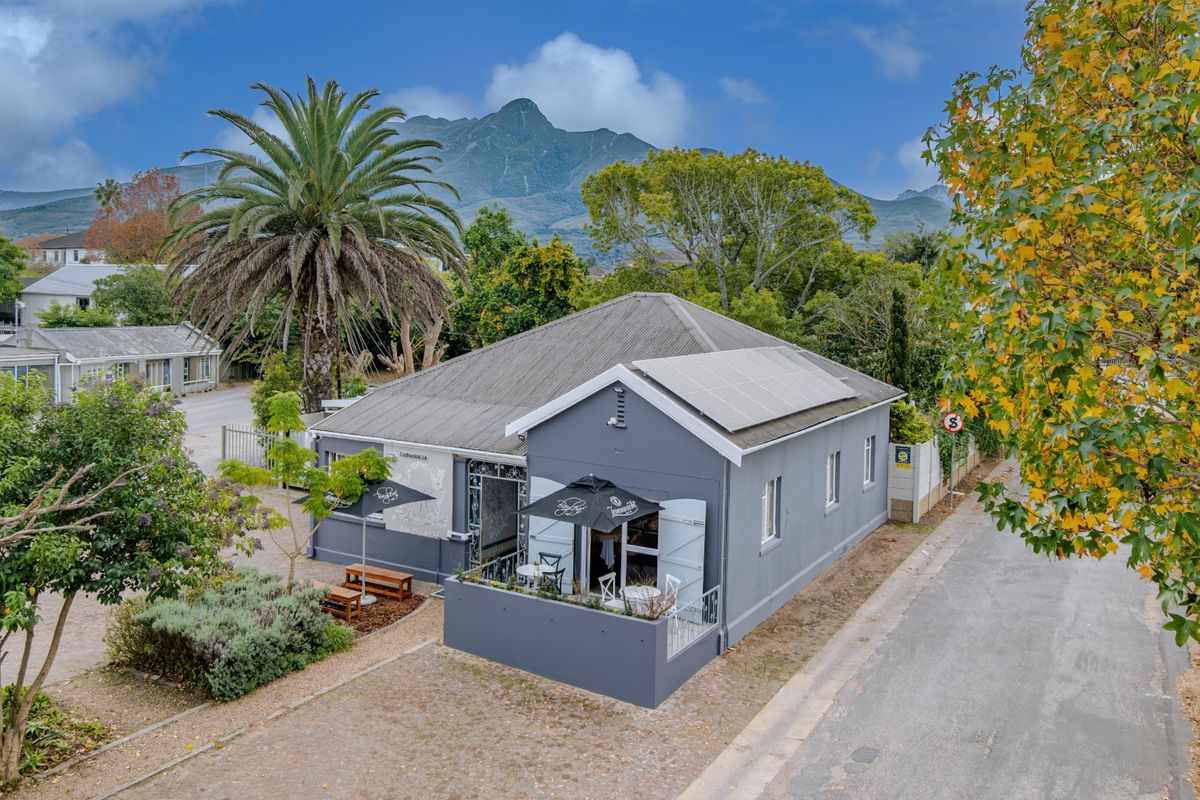 Exceptional business opportunity: Own an iconic Café in George - Photo 4