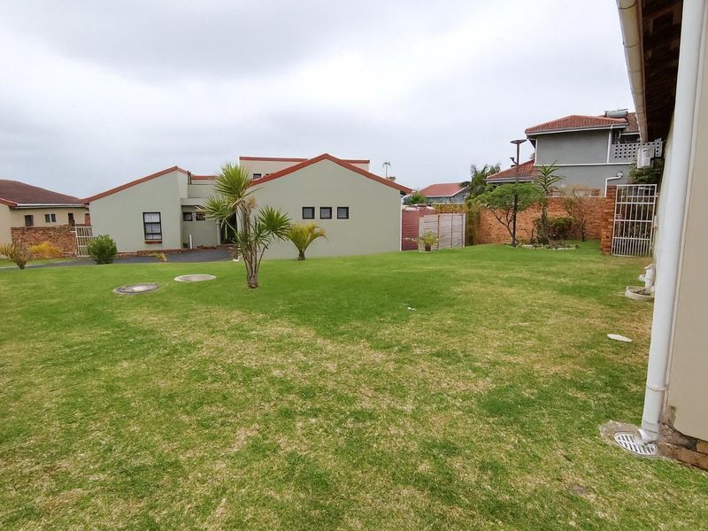 Find Your Perfect Coastal Escape  - Photo 2