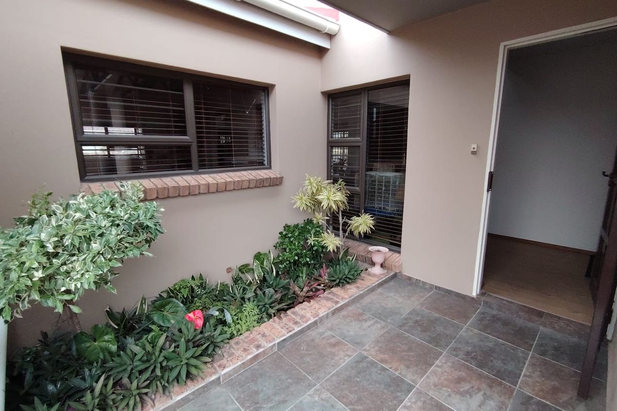 Find Your Perfect Coastal Escape  - Photo 3