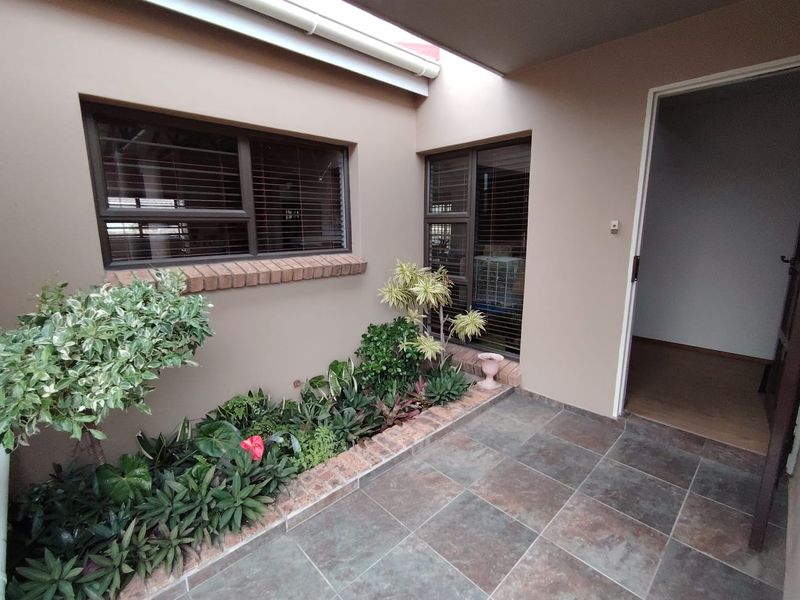 Find Your Perfect Coastal Escape  - Photo 3