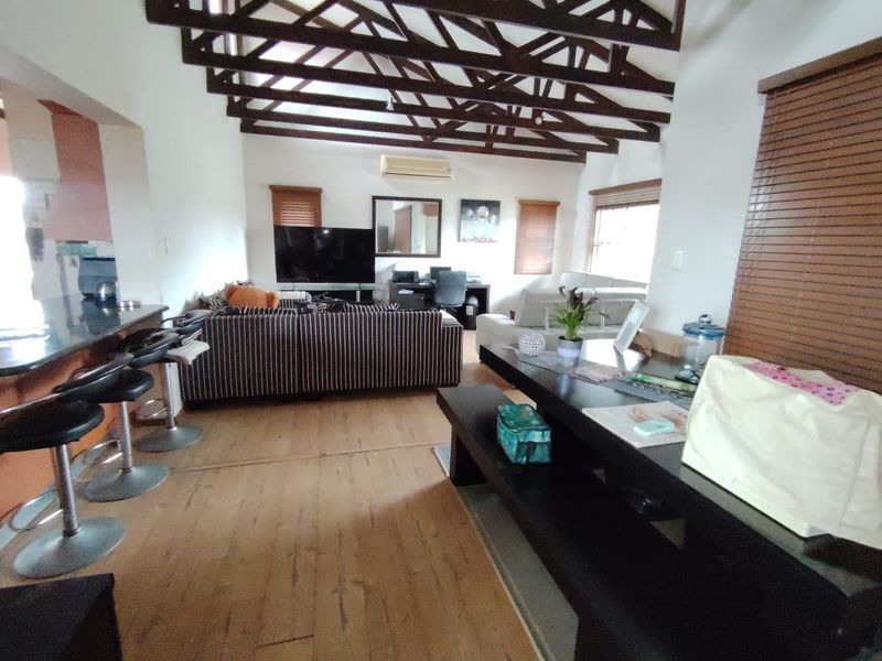 Find Your Perfect Coastal Escape  - Photo 9