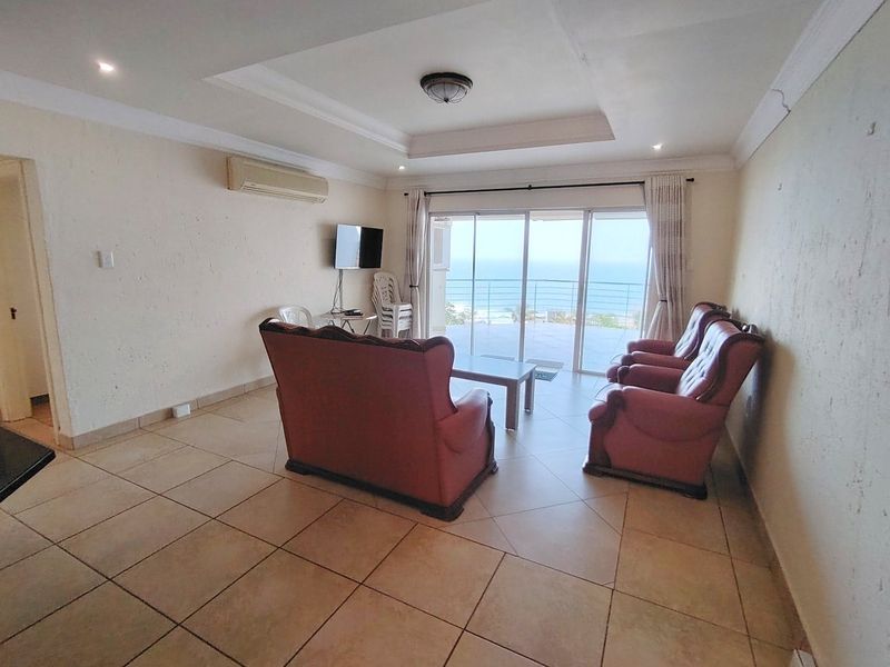 REDUCED TO SELL. Kick your shoes off and enjoy the sea view from your balcony.  - Photo 10