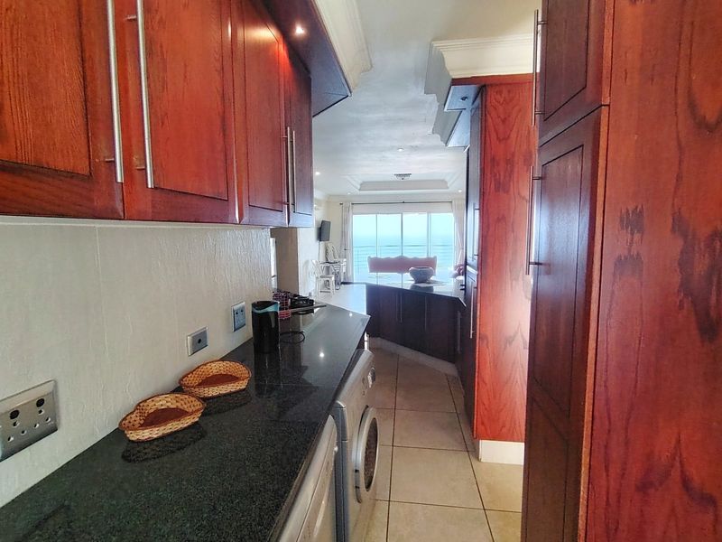 REDUCED TO SELL. Kick your shoes off and enjoy the sea view from your balcony.  - Photo 7