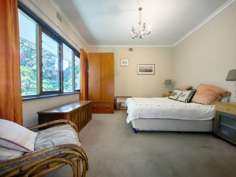 3 Bedroom Entertainers Dream in Prime Location! - Photo 7