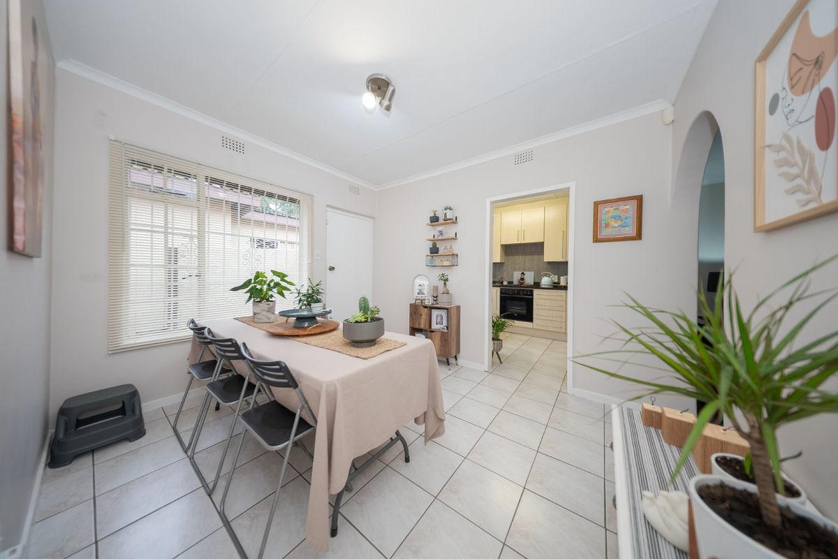 Simplex Living in Sought-After Area - Photo 3