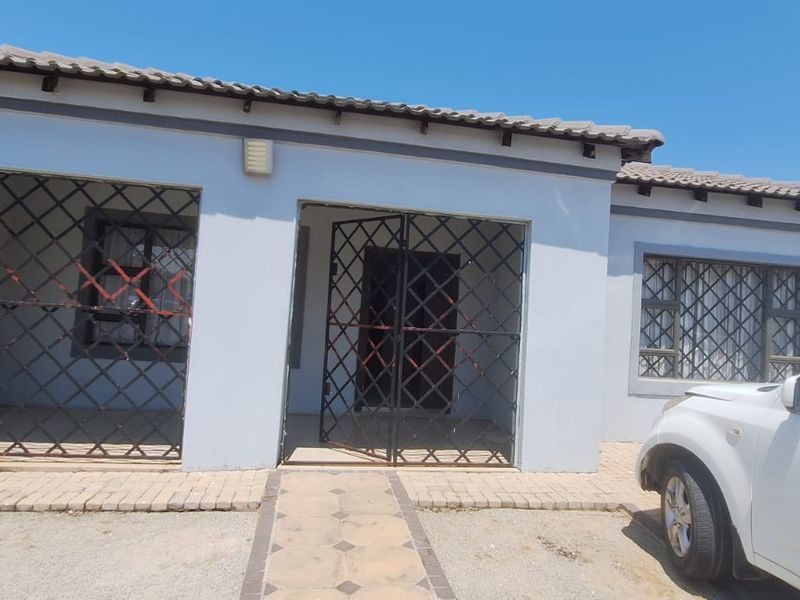 6 Bedroom Townhouse for sale in Flamwood - Photo 4