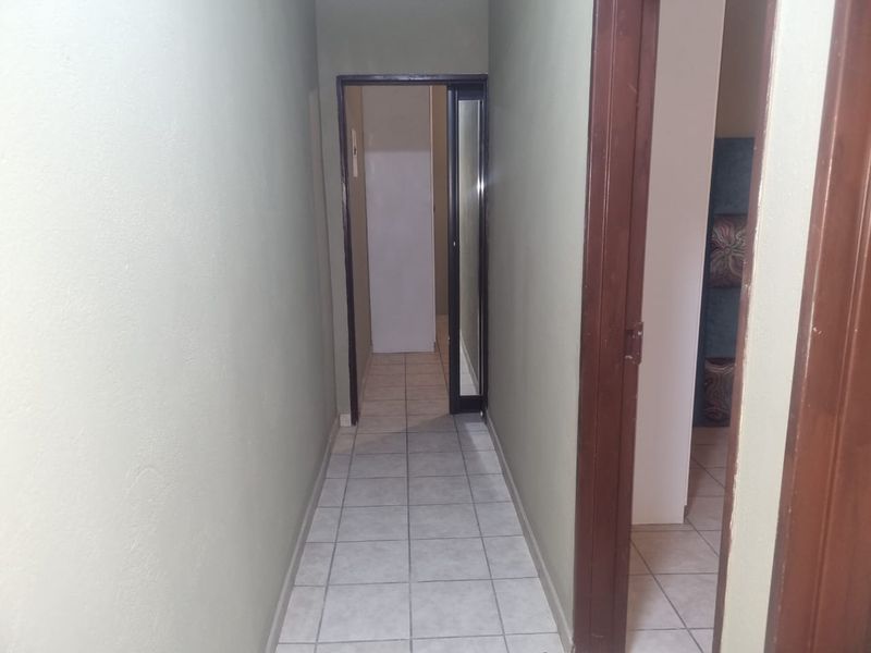 THREE BEDROOM TOWN HOUSE AVAILABLE IMMEDIATLEY IN POLOKWANE CENTRAL - Photo 4
