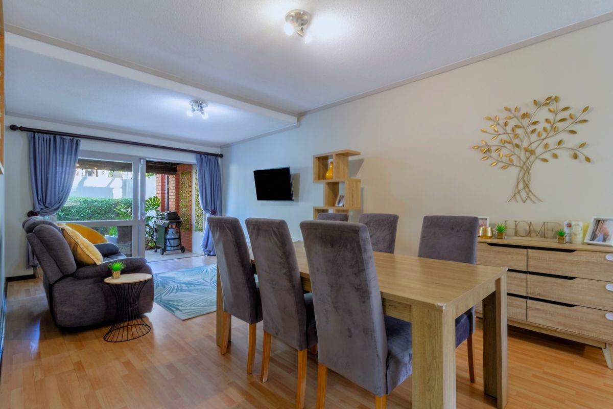 Beautifully Maintained and Super Spacious GROUND FLOOR Unit in an Upmarket Lifestyle Estate in Lonehill - Photo 3