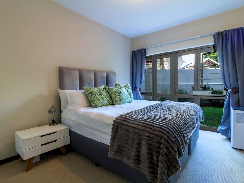 Beautifully Maintained and Super Spacious GROUND FLOOR Unit in an Upmarket Lifestyle Estate in Lonehill - Photo 10