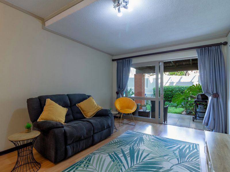 Beautifully Maintained and Super Spacious GROUND FLOOR Unit in an Upmarket Lifestyle Estate in Lonehill - Photo 5