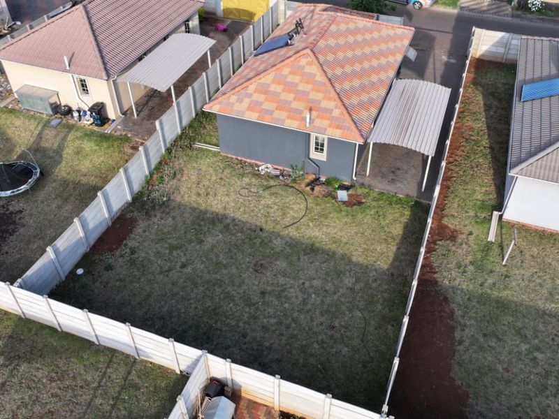 Specious 3-bedroom house for sale in Sky City - Photo 4