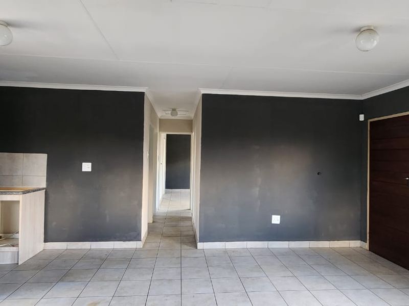 Specious 3-bedroom house for sale in Sky City - Photo 9